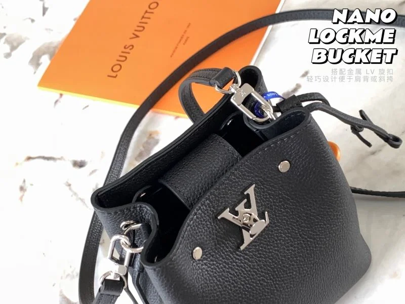 Compact Louis Vuitton Bucket Bags 40137