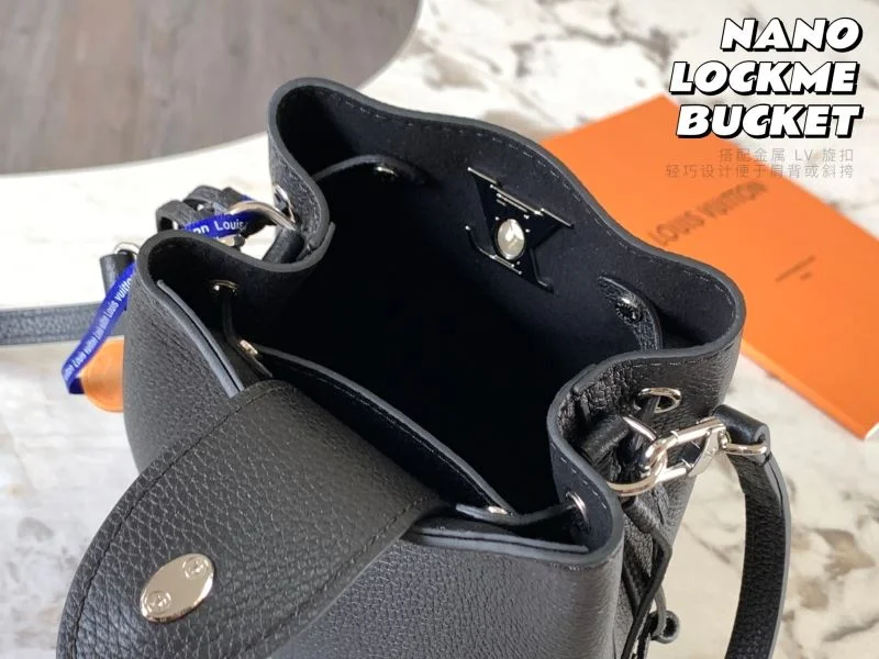 Compact Louis Vuitton Bucket Bags 40137