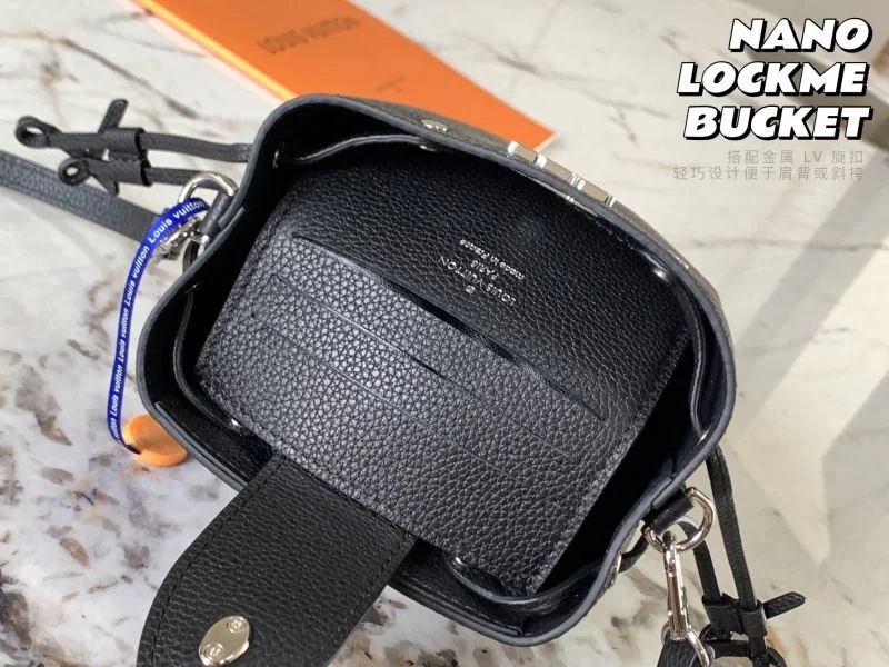 Compact Louis Vuitton Bucket Bags 40137