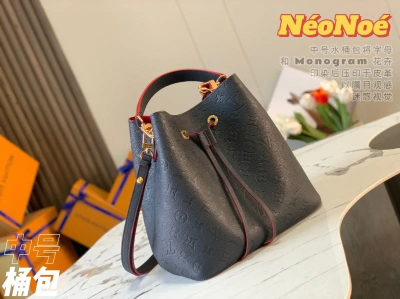 RelaxedFit Louis Vuitton Bucket Bags 40149