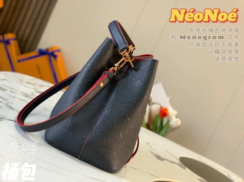 RelaxedFit Louis Vuitton Bucket Bags 40149