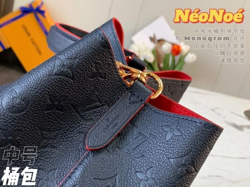 RelaxedFit Louis Vuitton Bucket Bags 40149