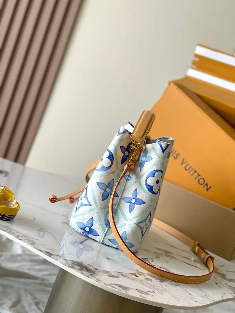 SmoothTexture Louis Vuitton Bucket Bags 40132