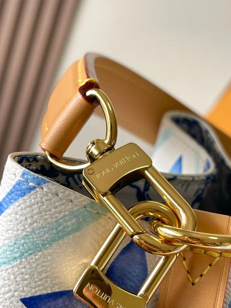 SmoothTexture Louis Vuitton Bucket Bags 40132