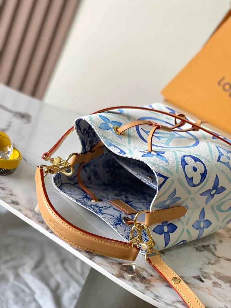SmoothTexture Louis Vuitton Bucket Bags 40132