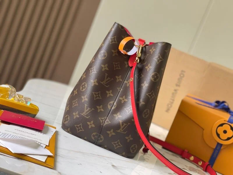 ModernLook Louis Vuitton Bucket Bags 40206