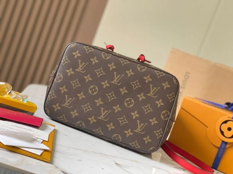ModernLook Louis Vuitton Bucket Bags 40206