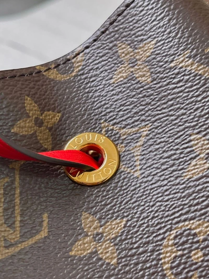 ModernLook Louis Vuitton Bucket Bags 40206