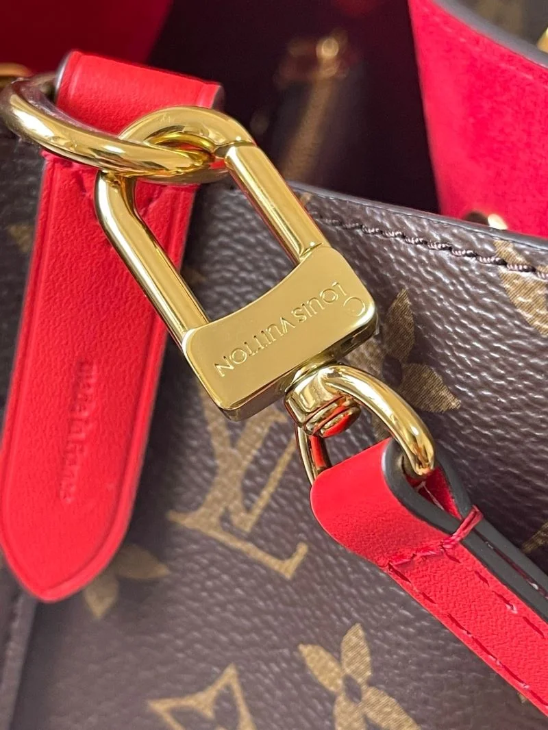 ModernLook Louis Vuitton Bucket Bags 40206