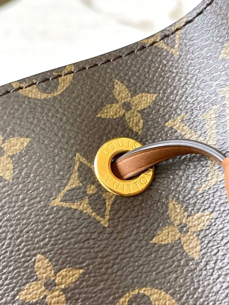 Louis Vuitton Bucket Bags UrbanChic 40129