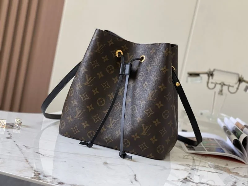 WeatherProof Louis Vuitton Bucket Bags 40125
