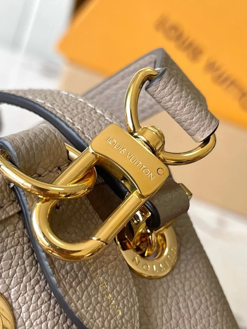 Seasonal Louis Vuitton Bucket Bags 40114