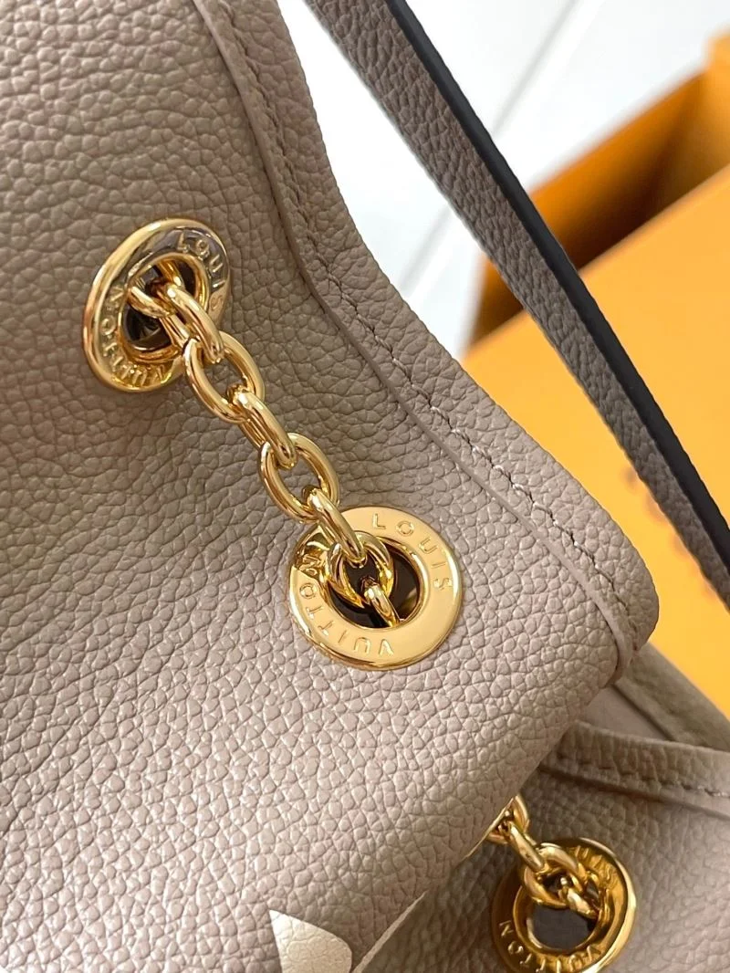 Seasonal Louis Vuitton Bucket Bags 40114