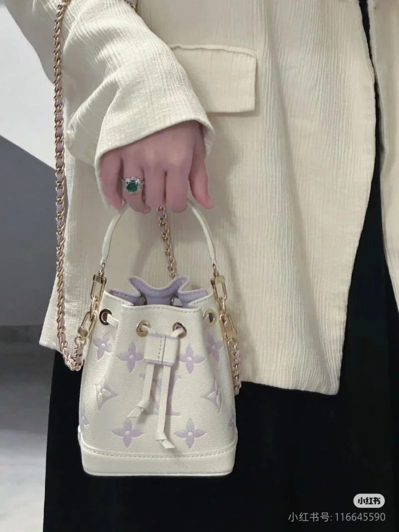 Louis Vuitton Bucket Bags Lightweight 40154