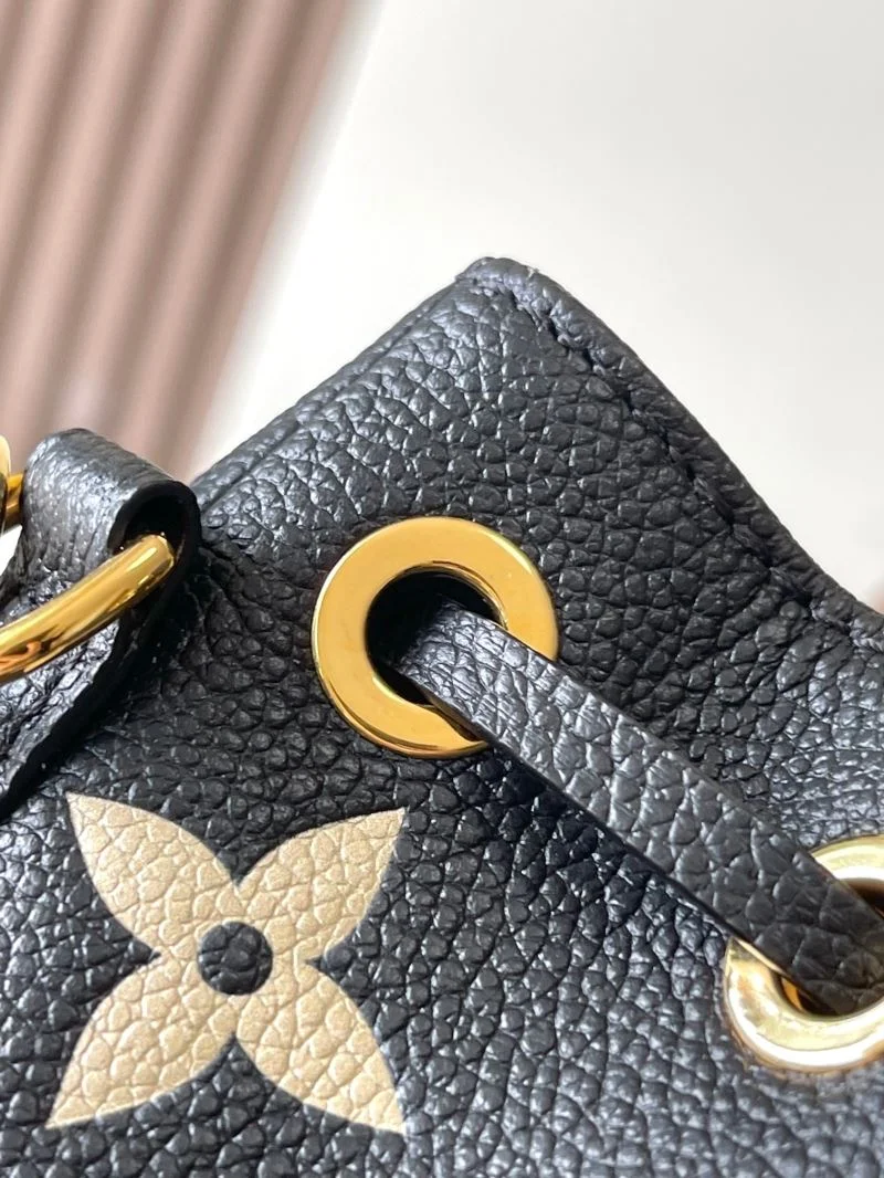 SunProtective Louis Vuitton Bucket Bags 40111