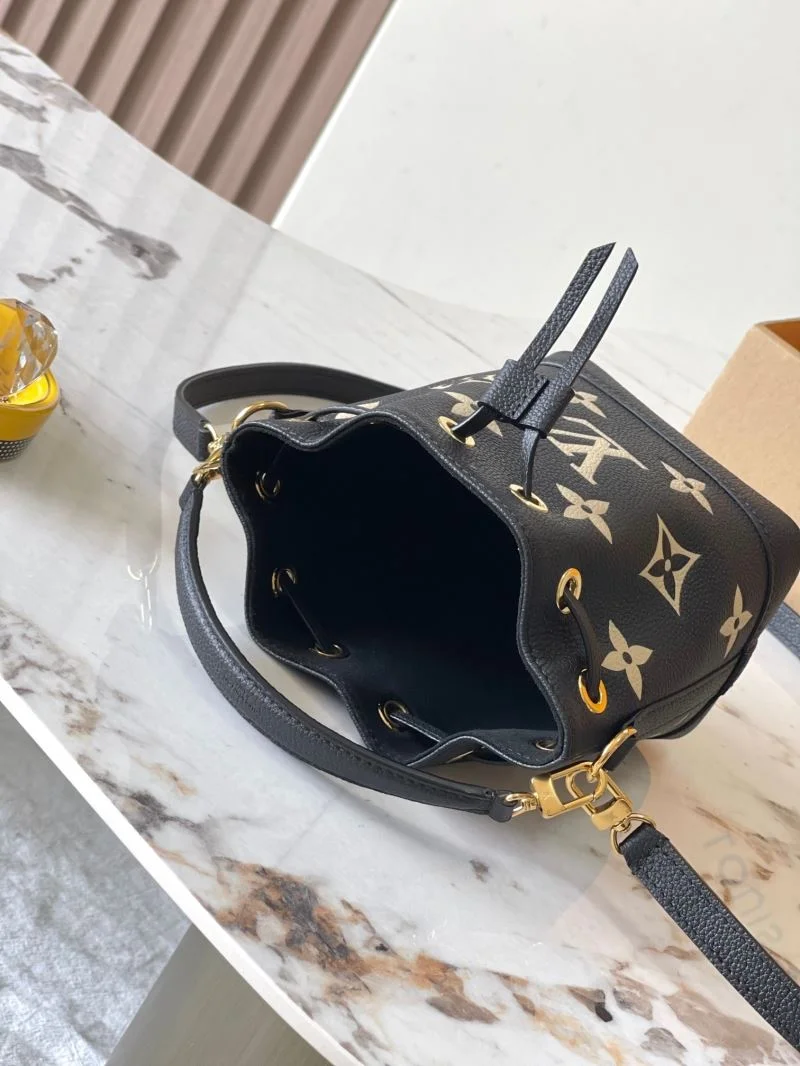 SunProtective Louis Vuitton Bucket Bags 40111