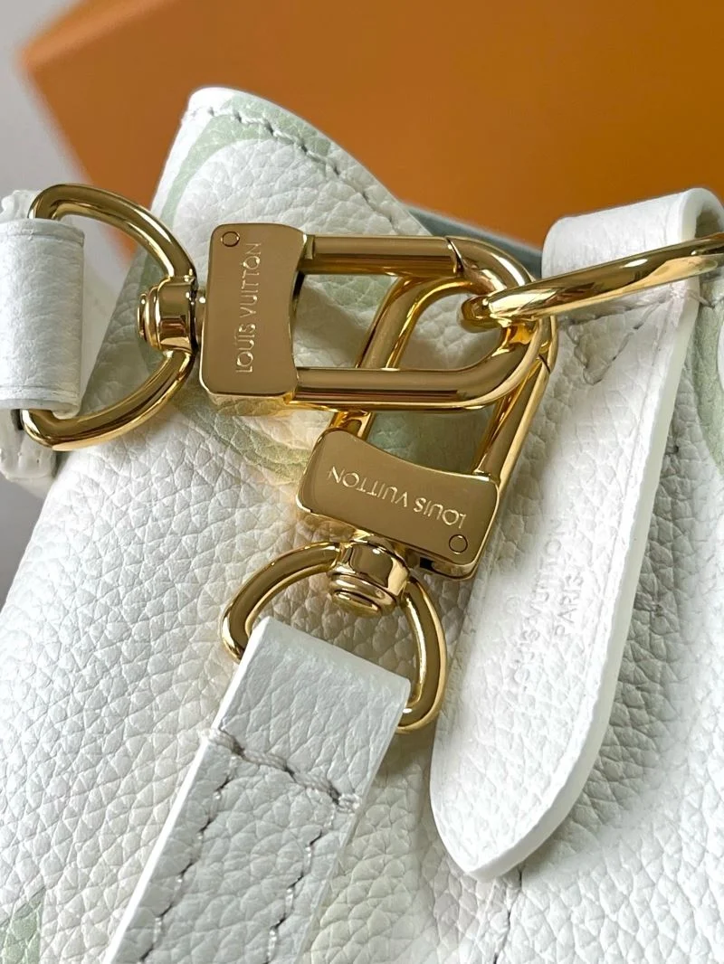EyeCatching Louis Vuitton Bucket Bags 40159