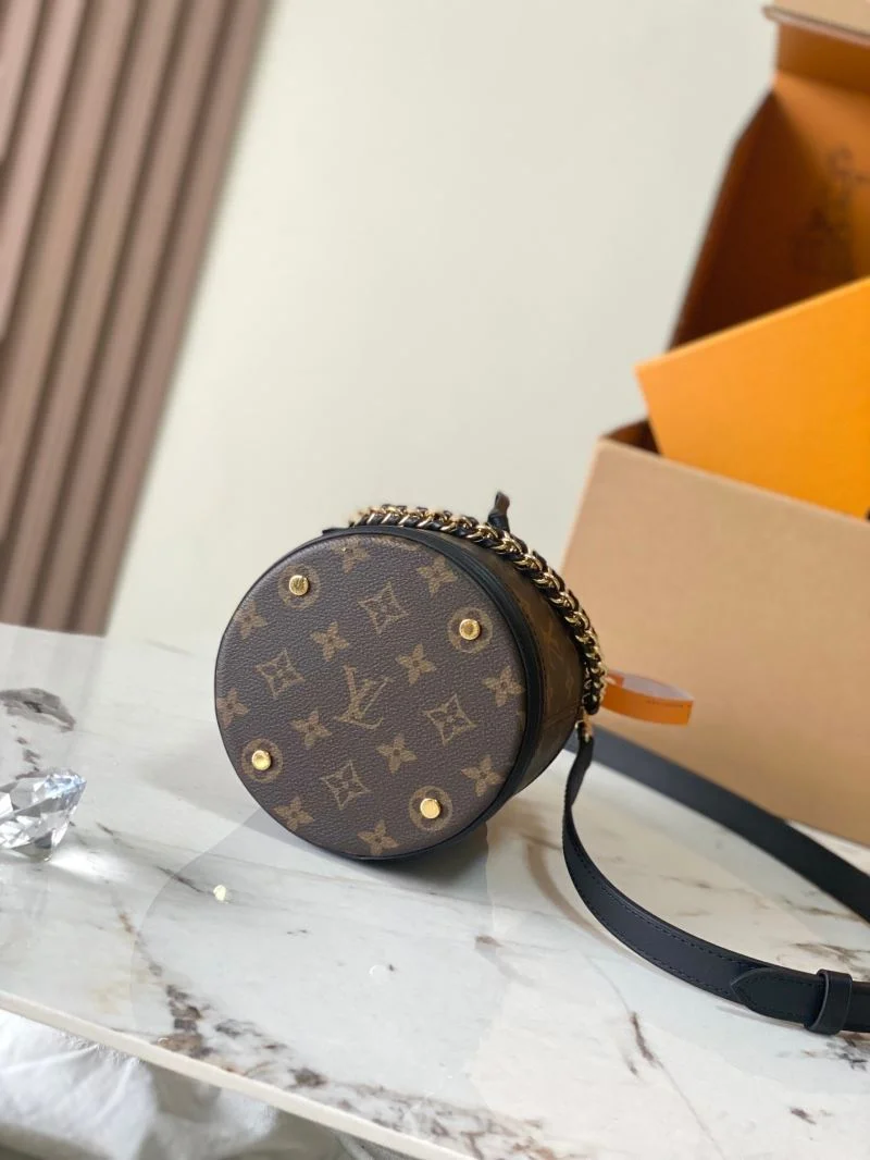 Louis Vuitton Bucket Bags SmoothTexture 40197