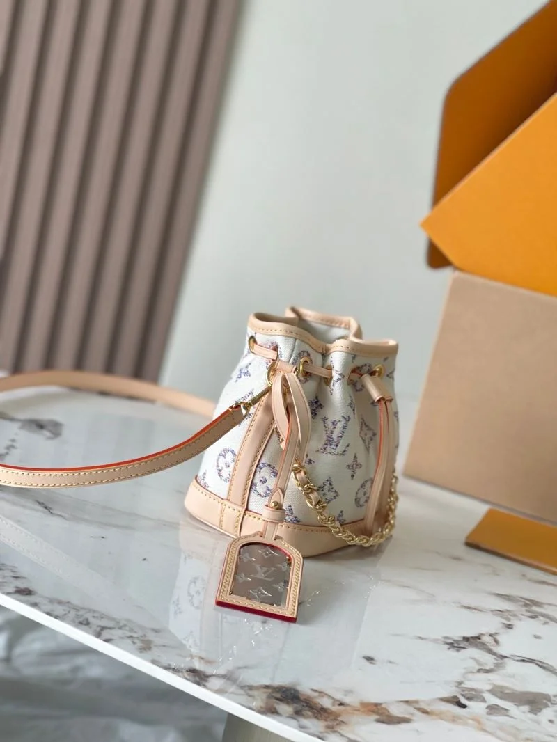Unisex Louis Vuitton Bucket Bags 40141