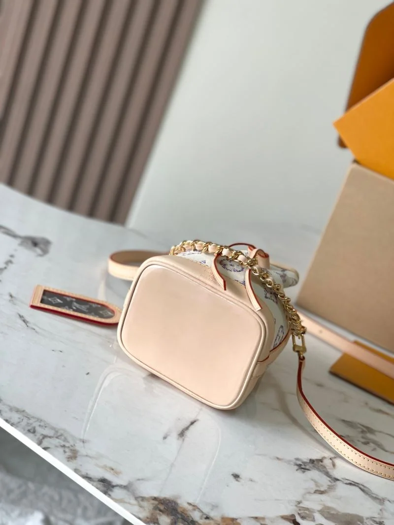 Unisex Louis Vuitton Bucket Bags 40141