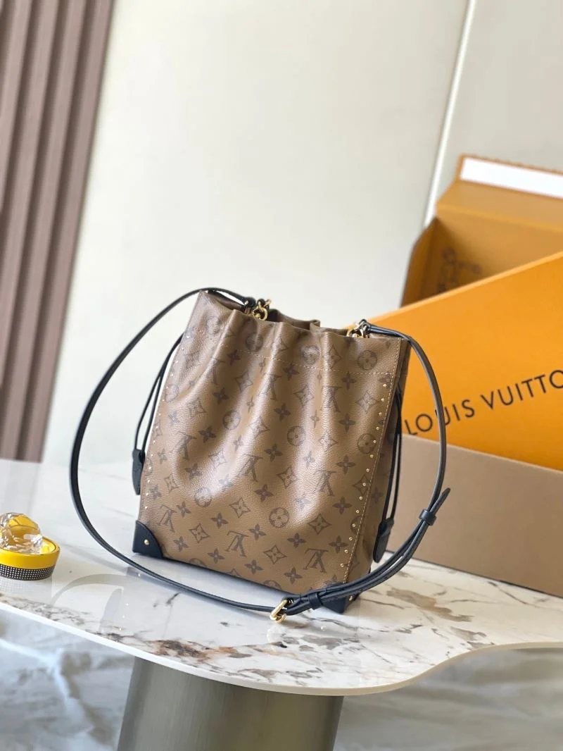 EyeCatching Louis Vuitton Bucket Bags 40113