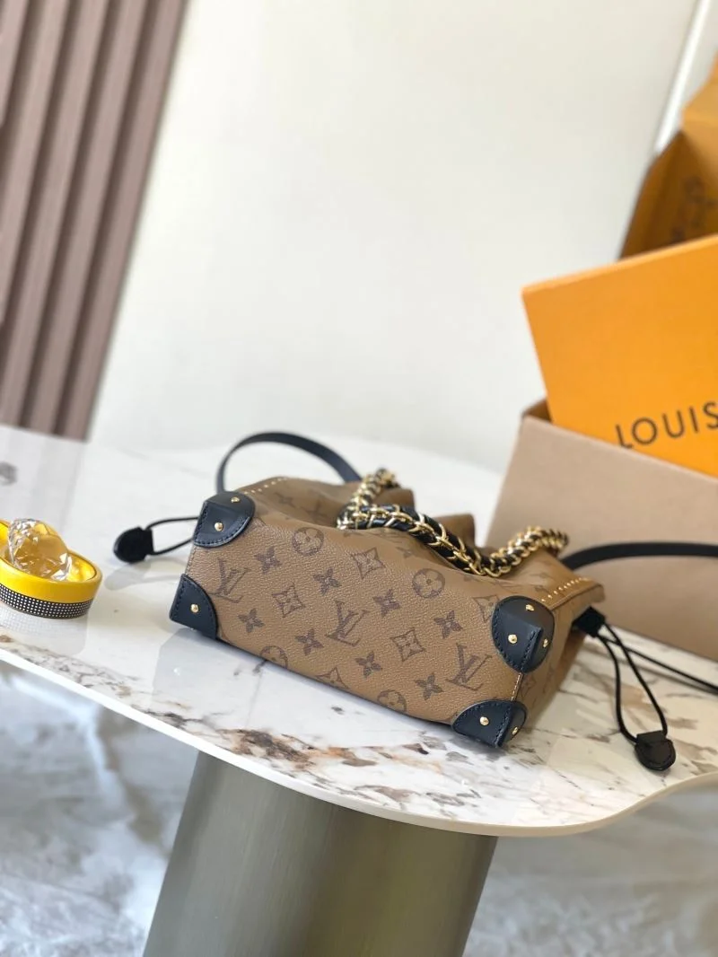 EyeCatching Louis Vuitton Bucket Bags 40113