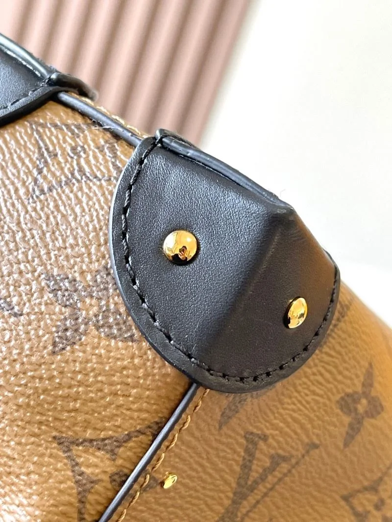 EyeCatching Louis Vuitton Bucket Bags 40113