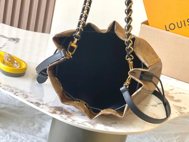EyeCatching Louis Vuitton Bucket Bags 40113