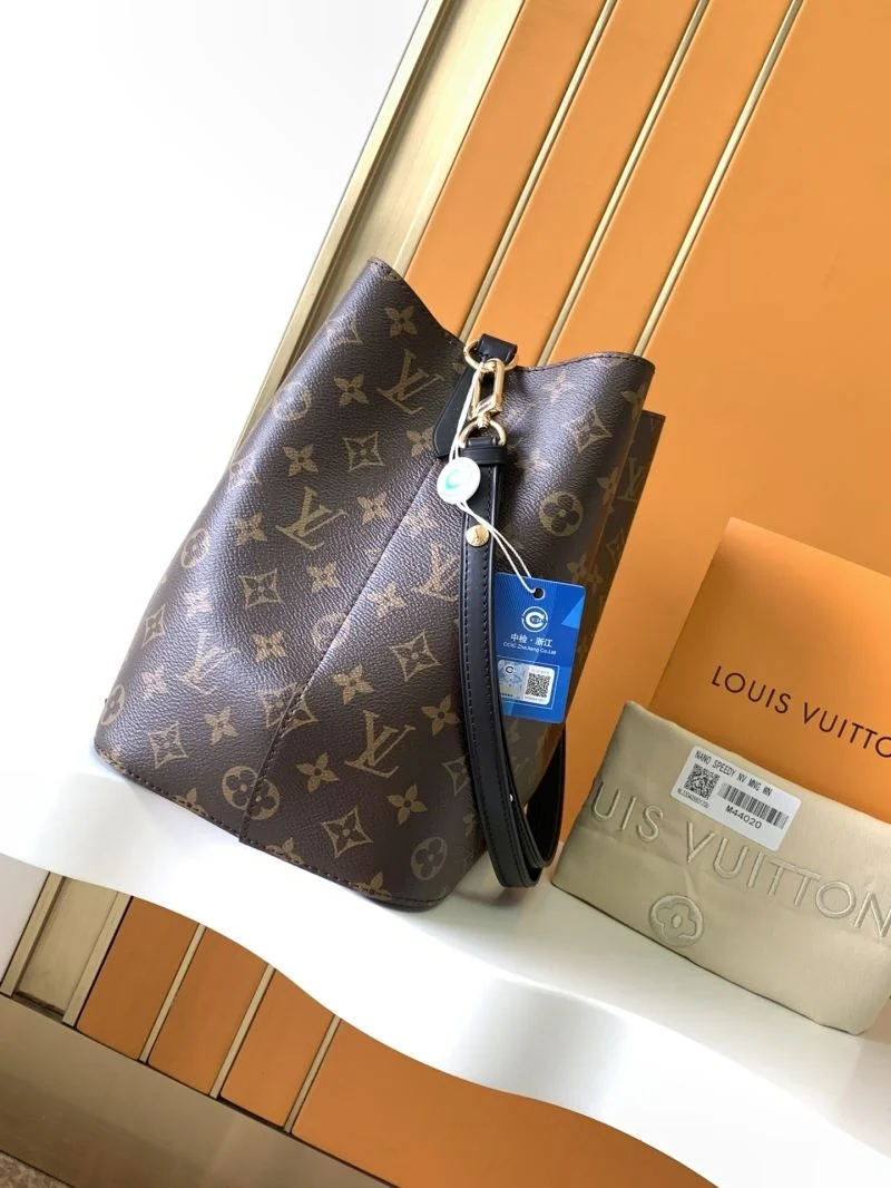 Louis Vuitton Bucket Bags MultiPurpose 40110