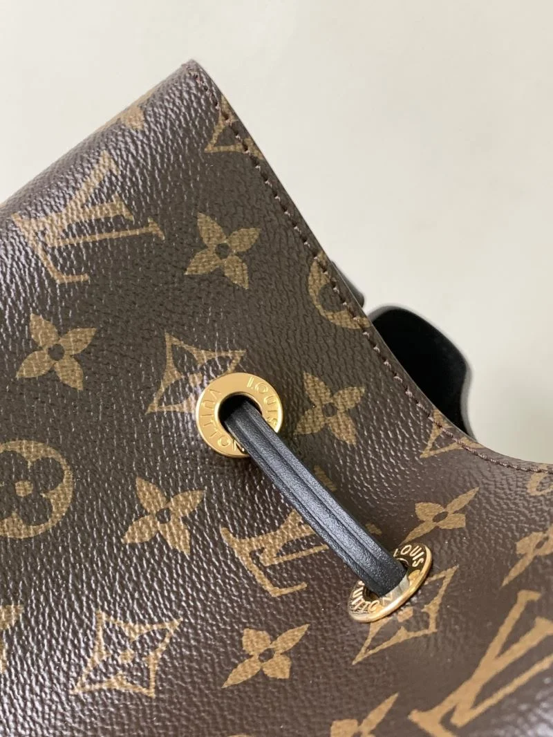 Louis Vuitton Bucket Bags MultiPurpose 40110