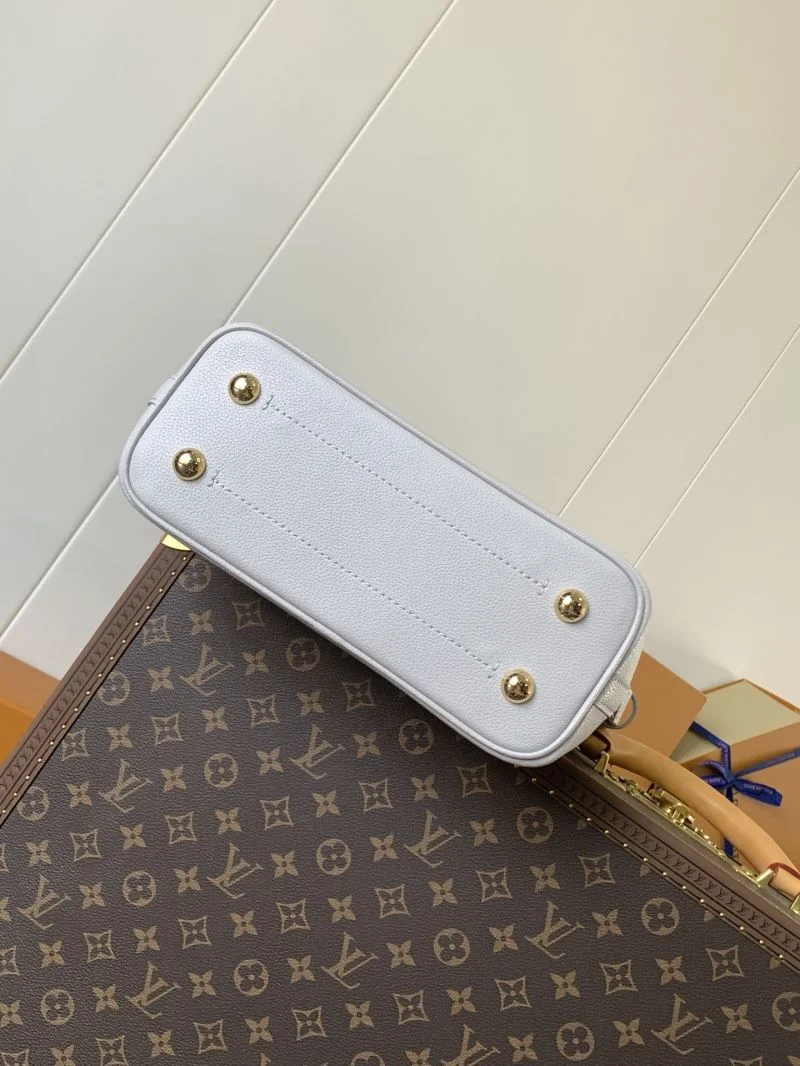 Louis Vuitton Bucket Bags Effortless 39273