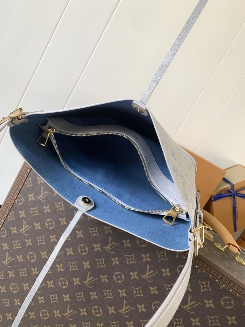 Louis Vuitton Bucket Bags Effortless 39273