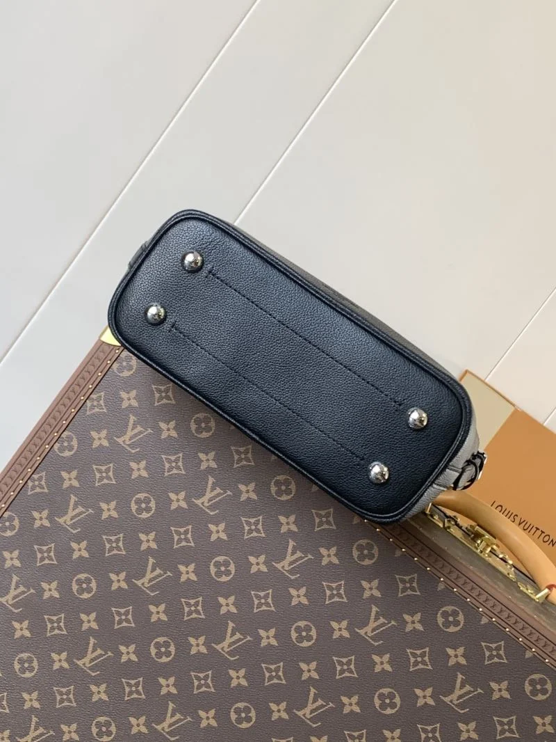 Packable Louis Vuitton Bucket Bags 39271