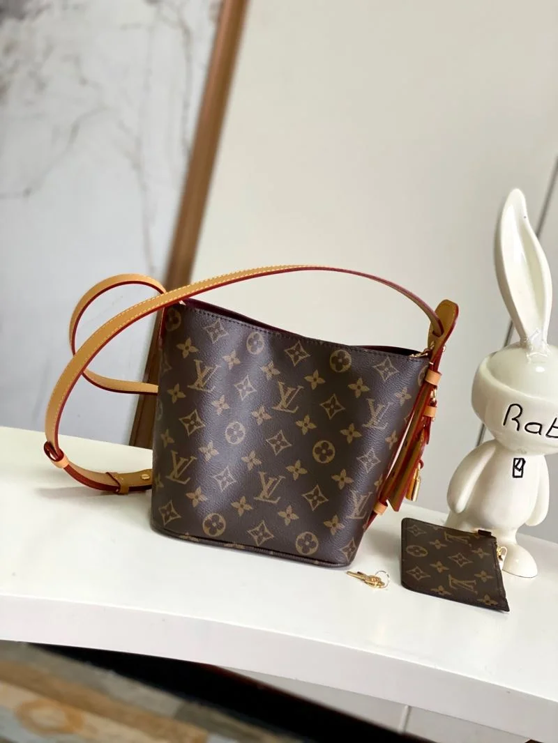 ComfortFit Louis Vuitton Bucket Bags 39019