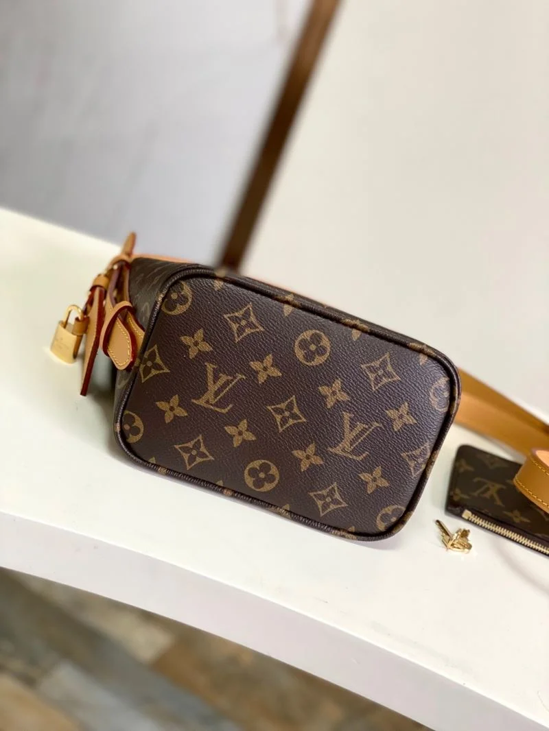 ComfortFit Louis Vuitton Bucket Bags 39019