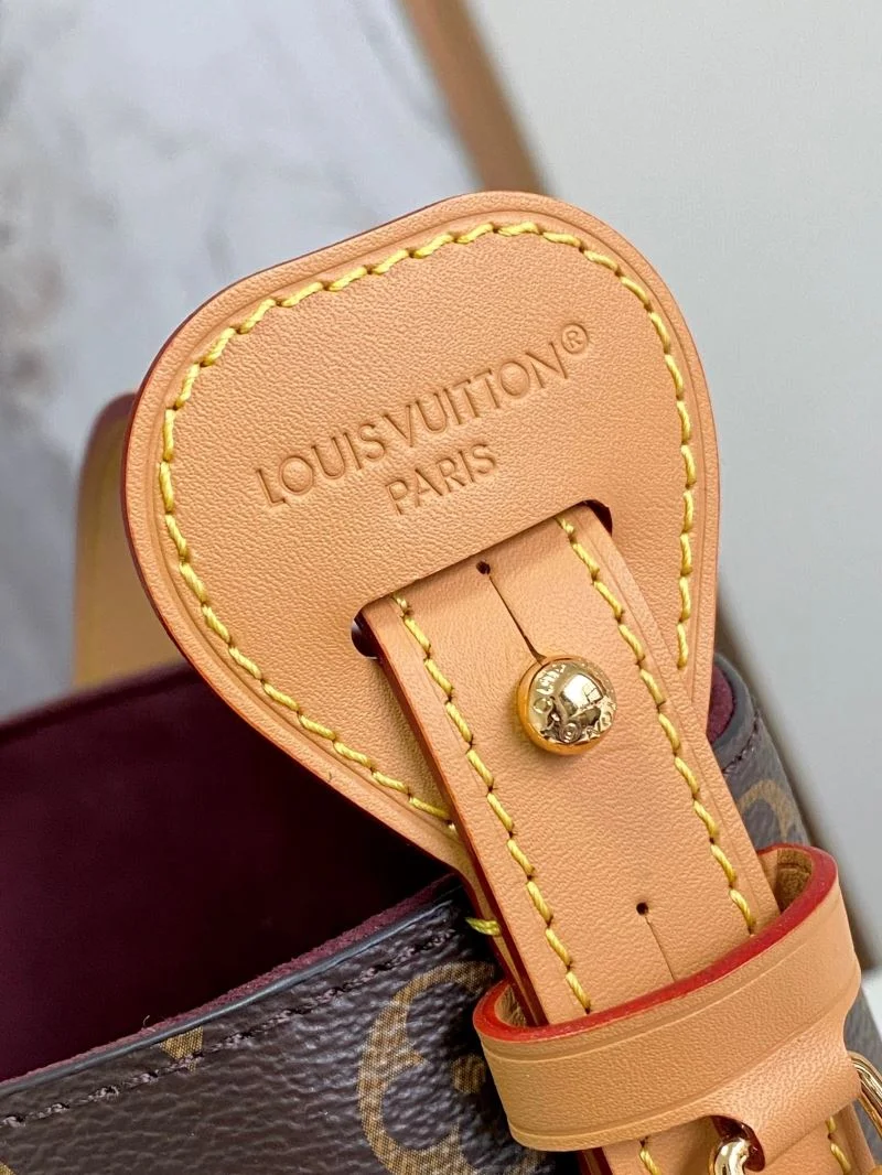 ComfortFit Louis Vuitton Bucket Bags 39019