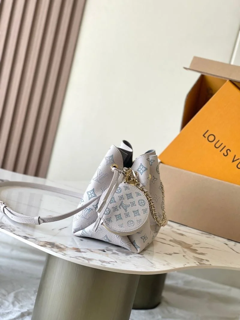 Casual Louis Vuitton Bucket Bags 38908