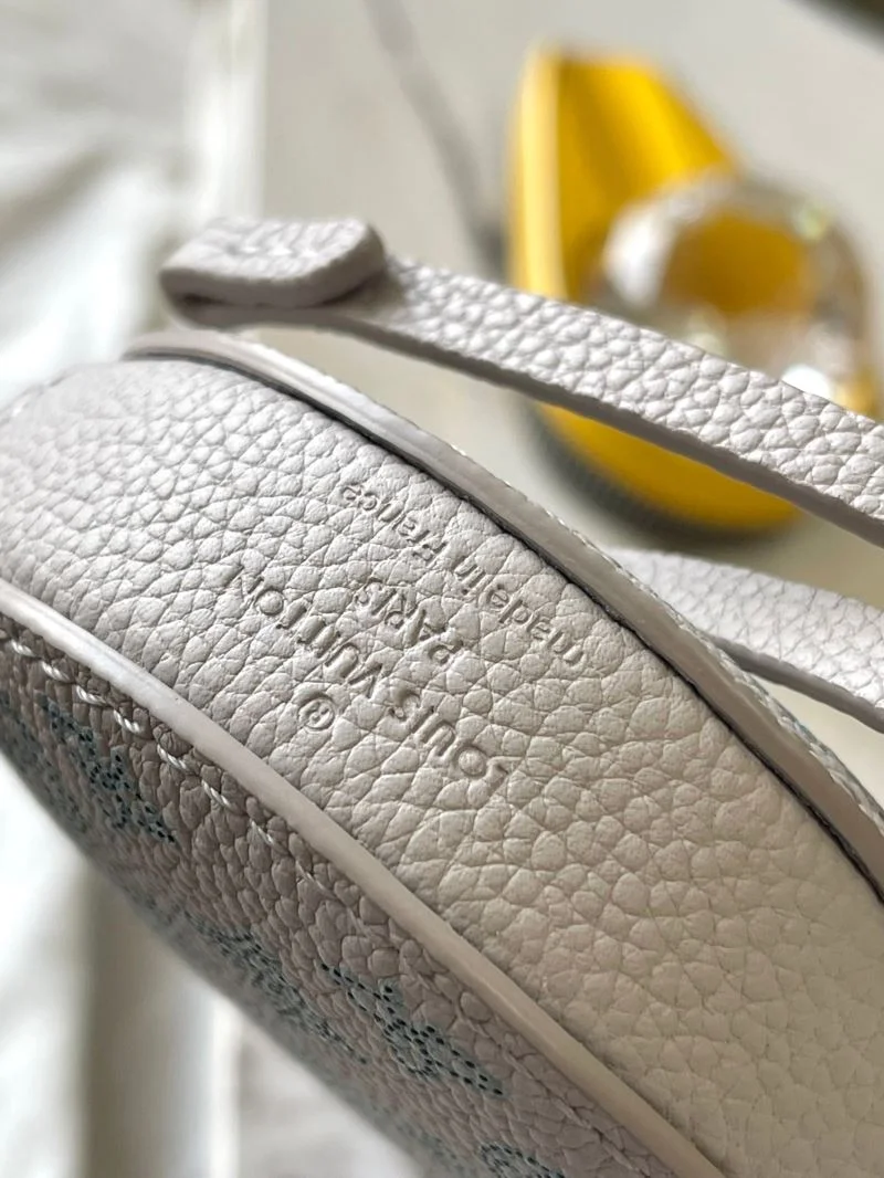 Casual Louis Vuitton Bucket Bags 38908