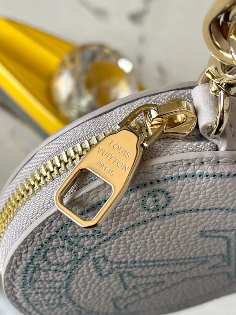 Casual Louis Vuitton Bucket Bags 38908