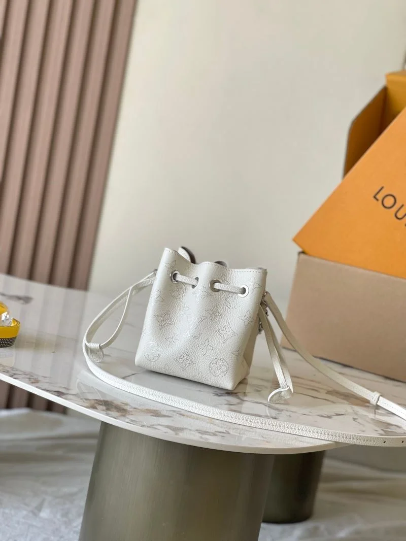 Vibrant Louis Vuitton Bucket Bags 38927