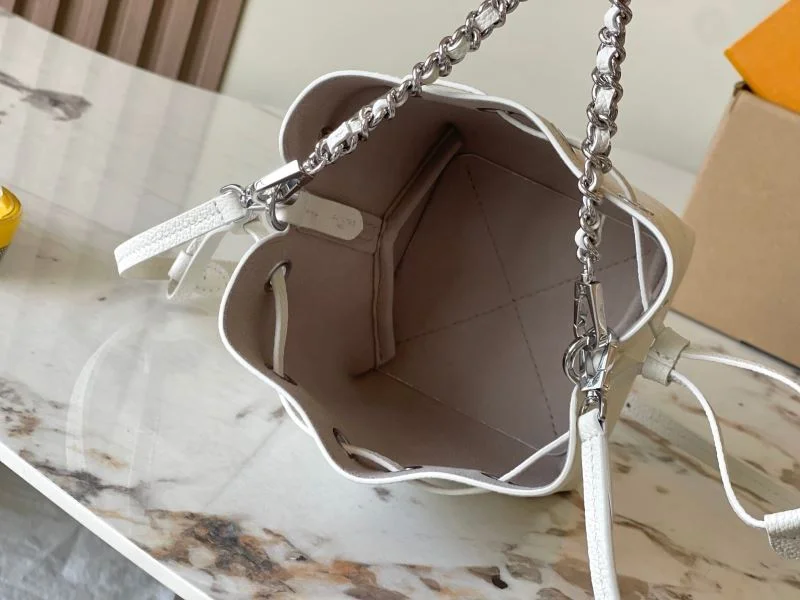 Vibrant Louis Vuitton Bucket Bags 38927