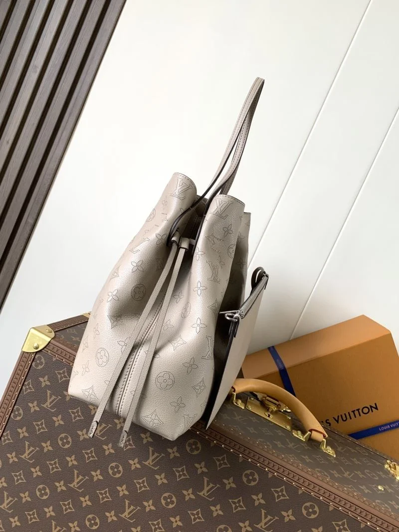 Fashionable Louis Vuitton Bucket Bags 38903