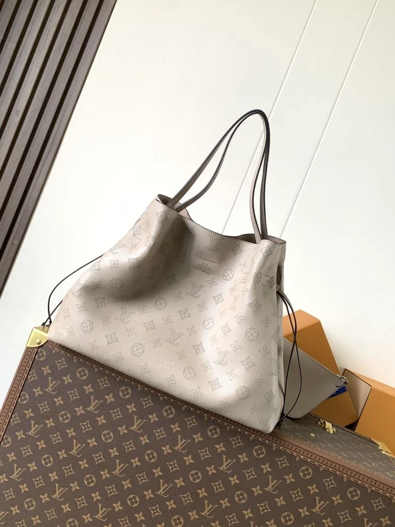 Fashionable Louis Vuitton Bucket Bags 38903