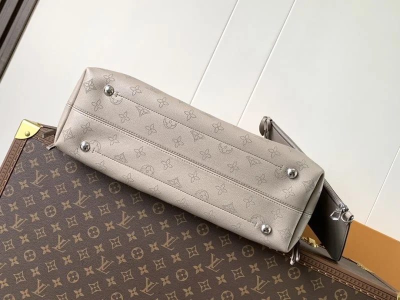 Fashionable Louis Vuitton Bucket Bags 38903
