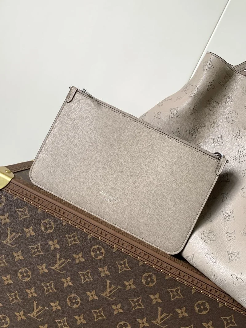 Fashionable Louis Vuitton Bucket Bags 38903