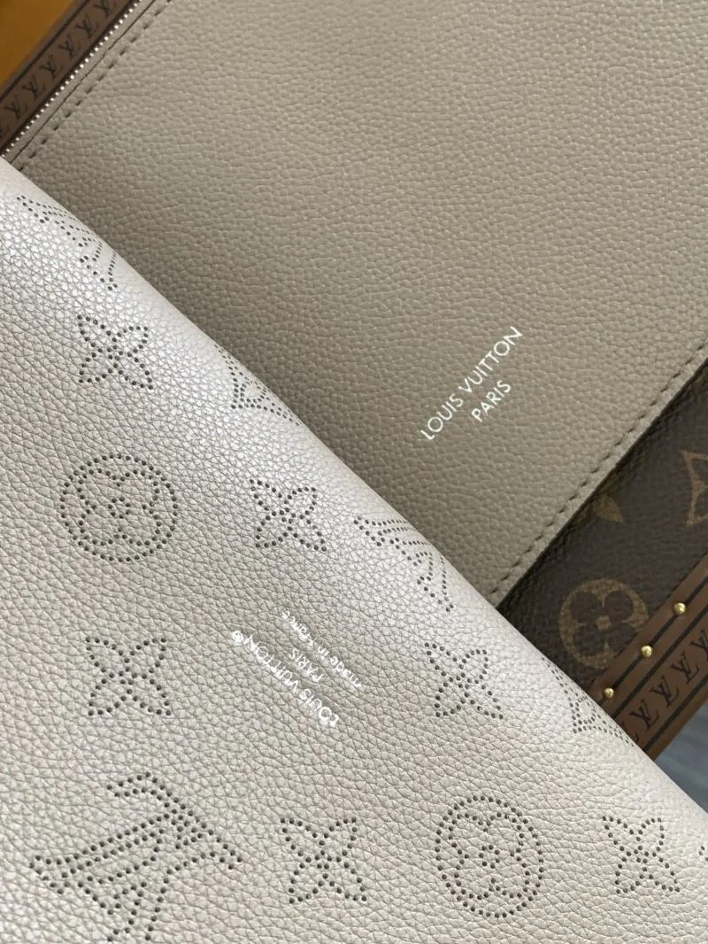 Fashionable Louis Vuitton Bucket Bags 38903