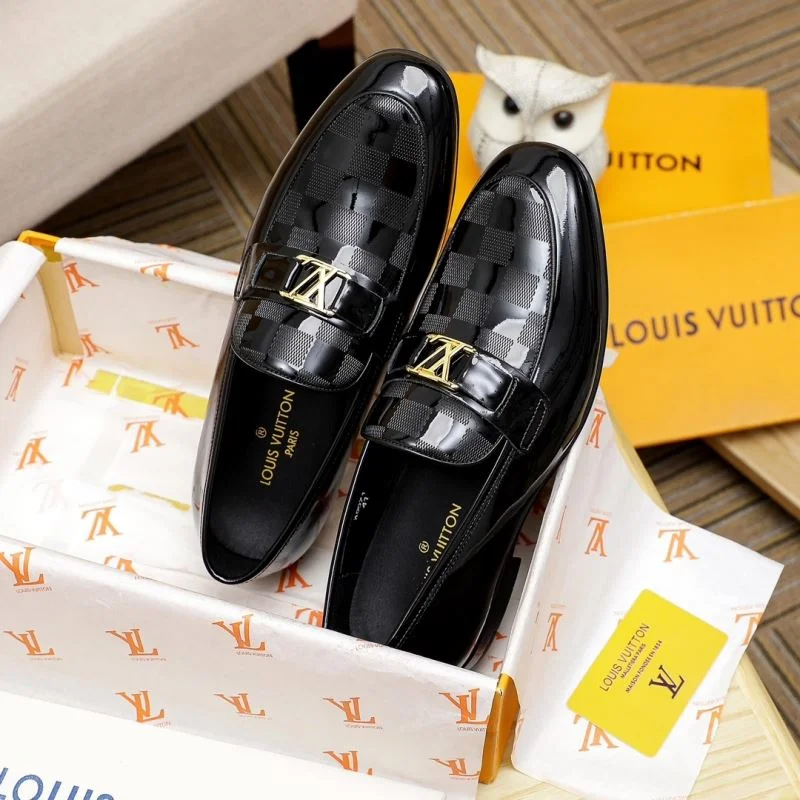 EyeCatching Louis Vuitton Business Shoes 30864