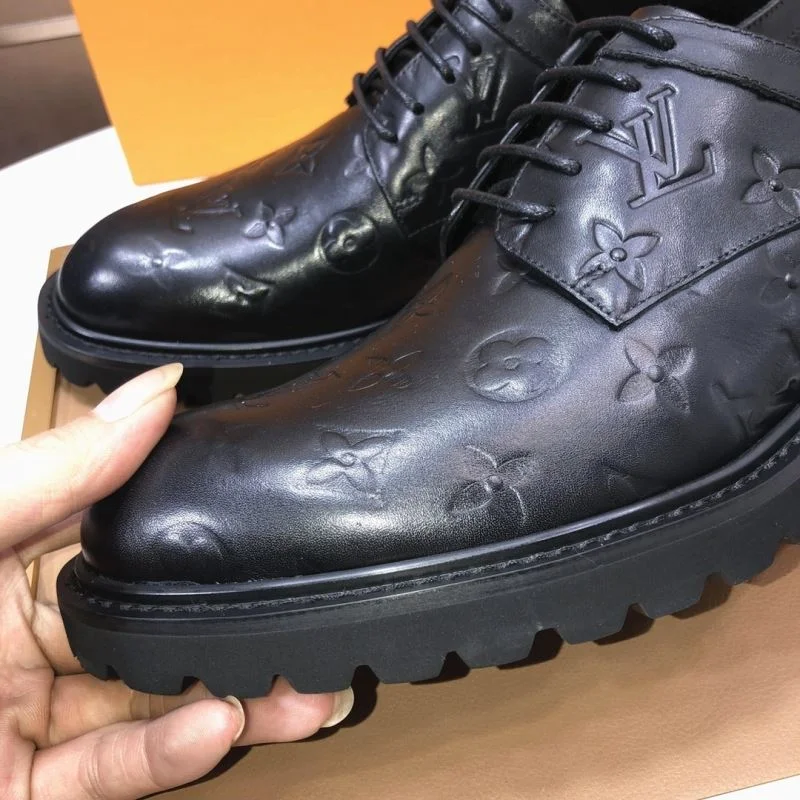 Refined Louis Vuitton Business Shoes 30830