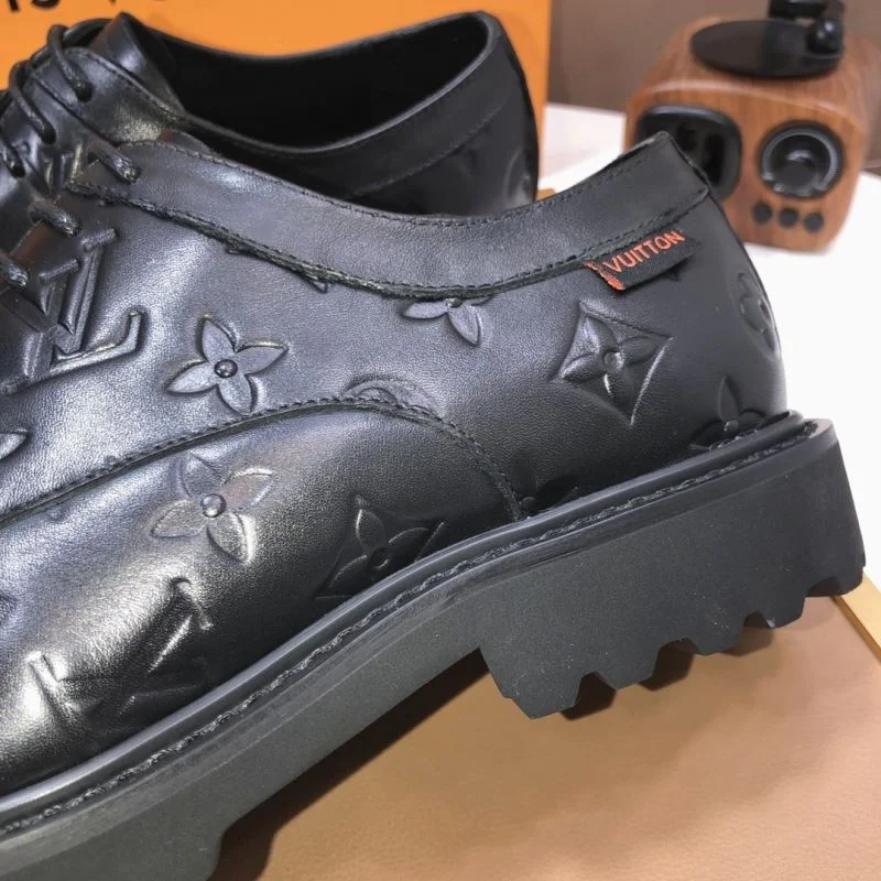 Refined Louis Vuitton Business Shoes 30830