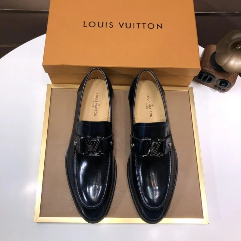 Louis Vuitton Business Shoes Elegant 30849